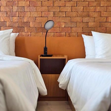 Wangkaew Hotel ピサヌローク エクステリア 写真