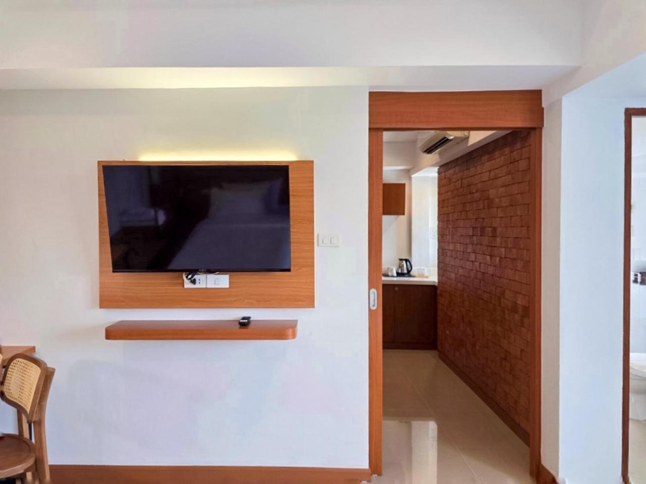 Wangkaew Hotel ピサヌローク エクステリア 写真