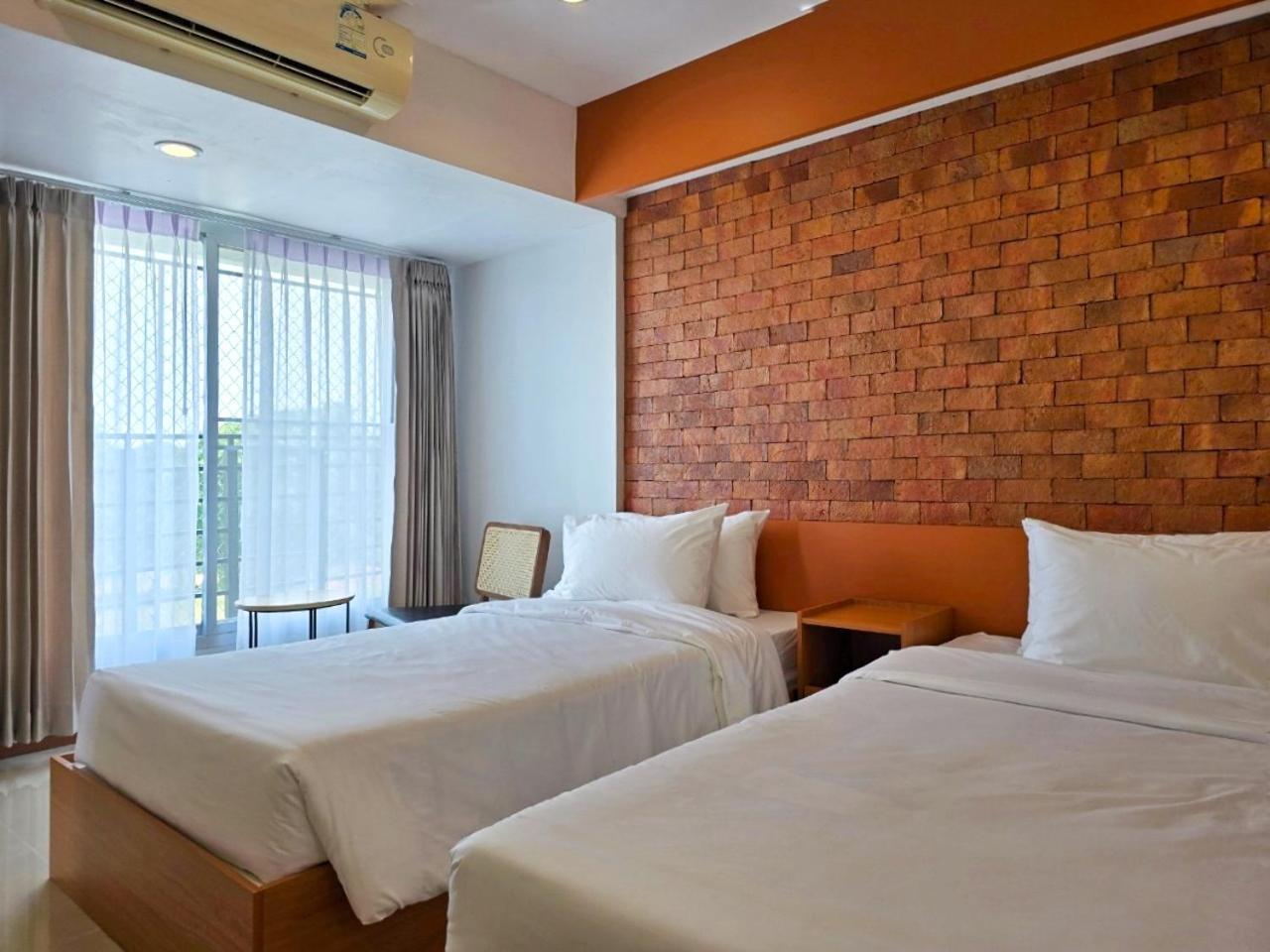Wangkaew Hotel ピサヌローク エクステリア 写真