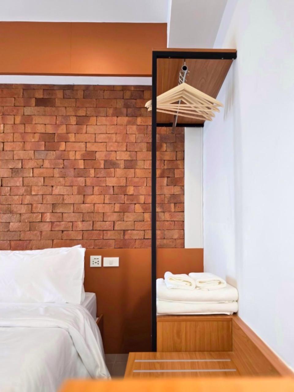Wangkaew Hotel ピサヌローク エクステリア 写真