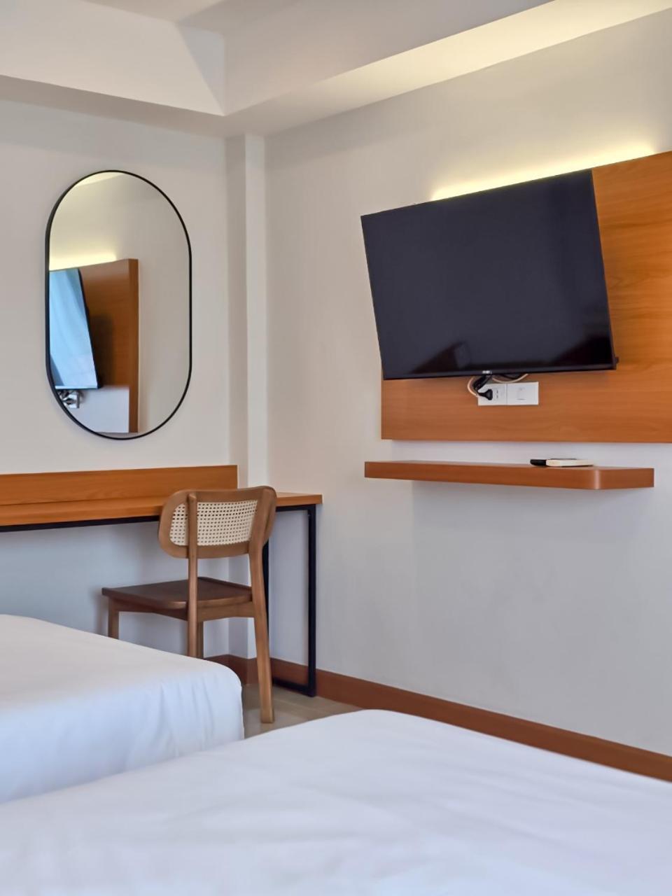 Wangkaew Hotel ピサヌローク エクステリア 写真